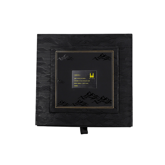 Electronic packaging box