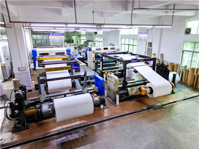 Roll paper separator