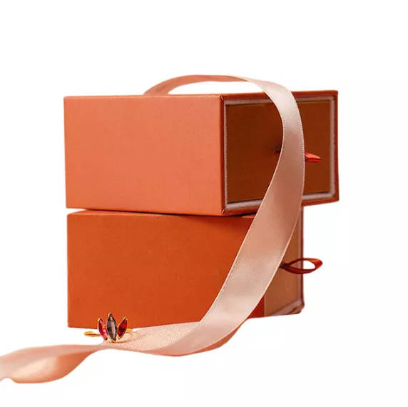 Custom Jewelry Packaging.jpg
