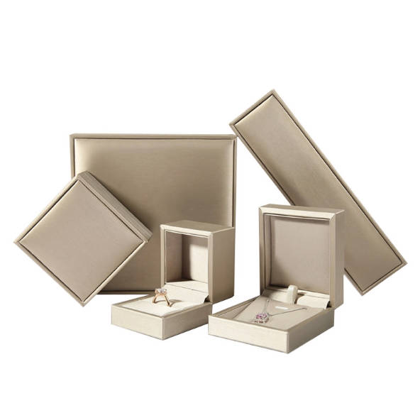 Necklace Packaging Boxes: How to Choose Inserts and Box Structures
